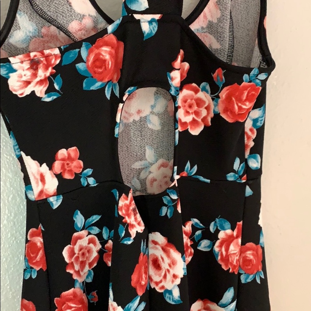Dress - Picture 3 of 3